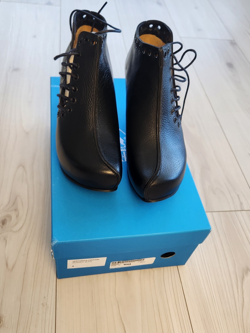 New John Fluevog Black Lace-Up Women's Booties- Size 8